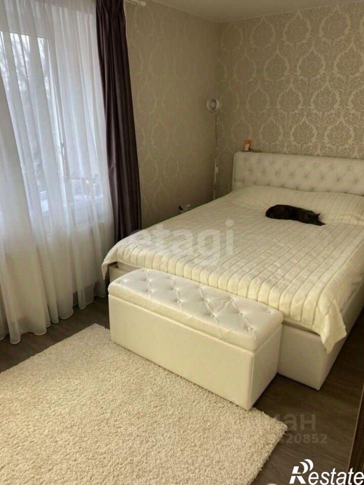 2-комн квартира улица Ларина, 24 к1,  д. 24 к1