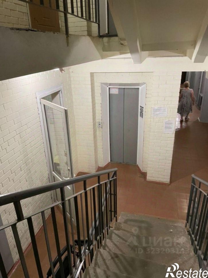 2-комн квартира пр-кт Космонавтов, 12,  д. 12