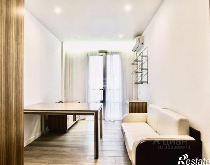 6-комн квартира Соборный переулок, 90,  д. 90