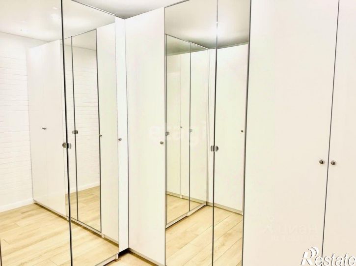 6-комн квартира Соборный переулок, 90,  д. 90