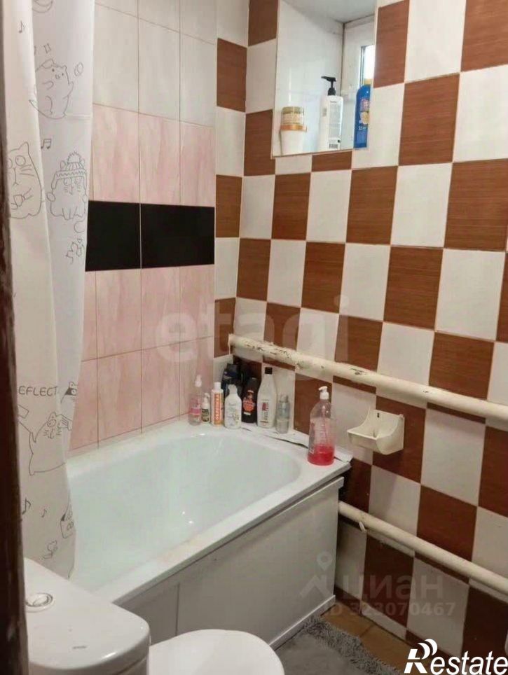 3-комн квартира Богатяновский спуск, 17,  д. 17