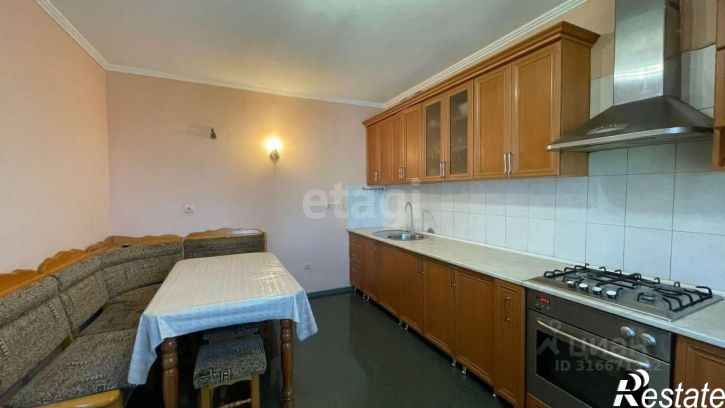 5-комн квартира проспект Стачки, 208,  д. 208