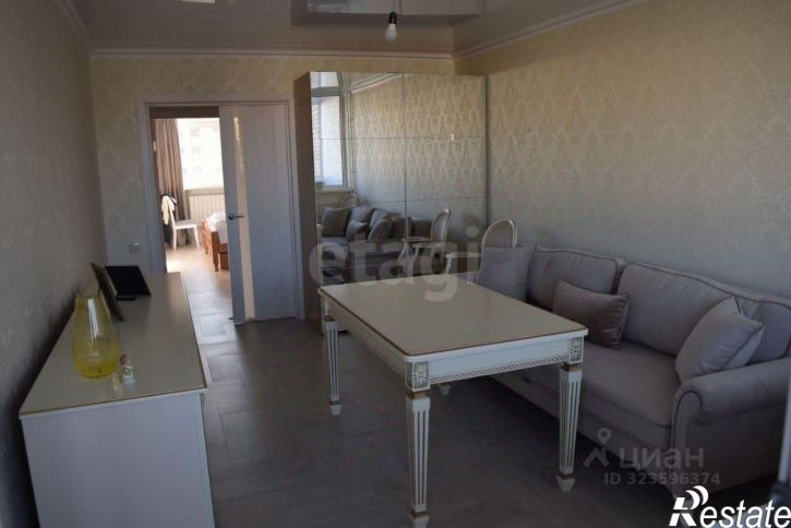 3-комн квартира улица Волкова, 8,  д. 8