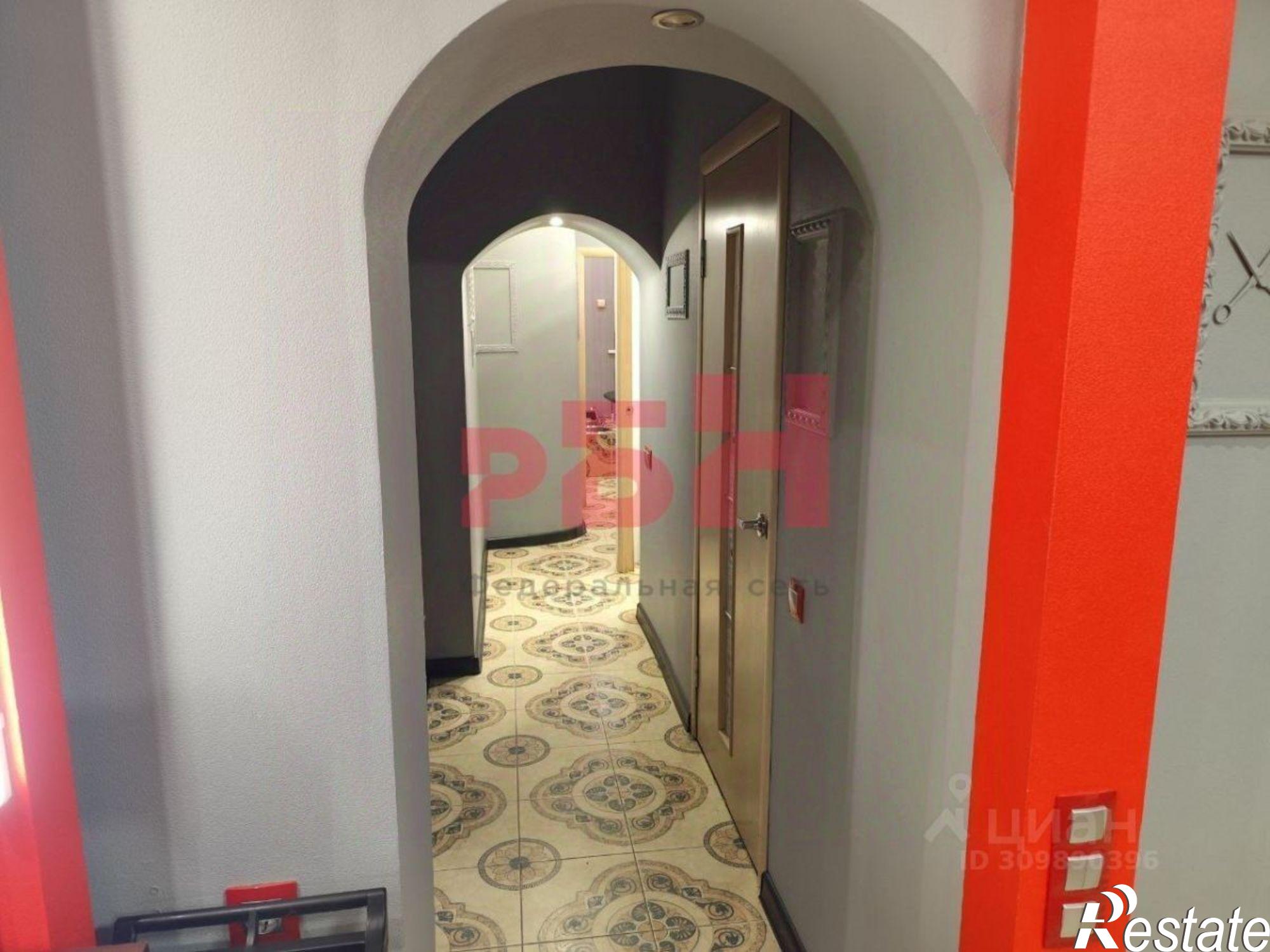 Сдать торговое помещение за 50 000 рублей на улица Беляева, 24