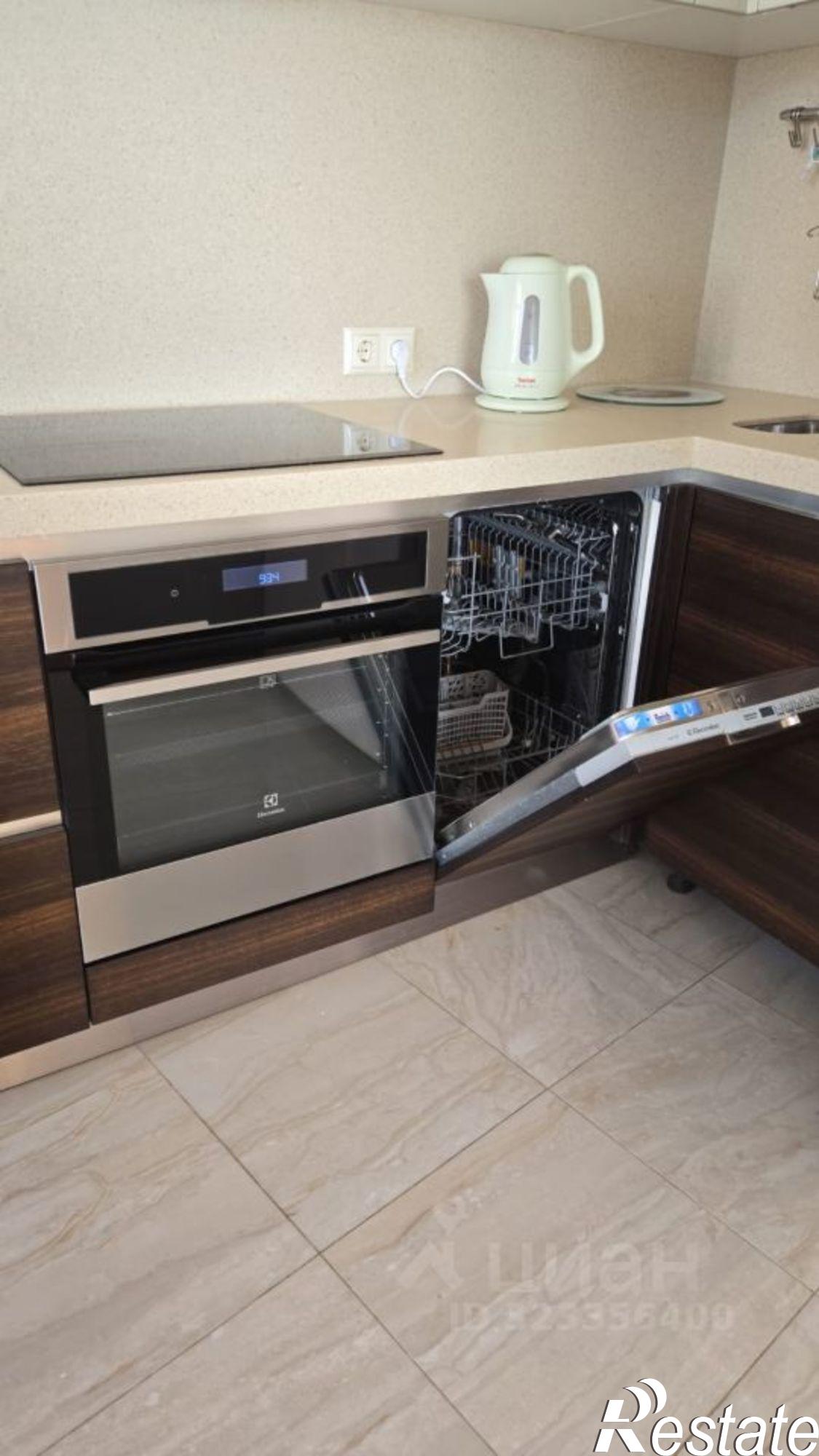 Сдать квартиру за 80 000 рублей на Ульяновская улица, 44/10