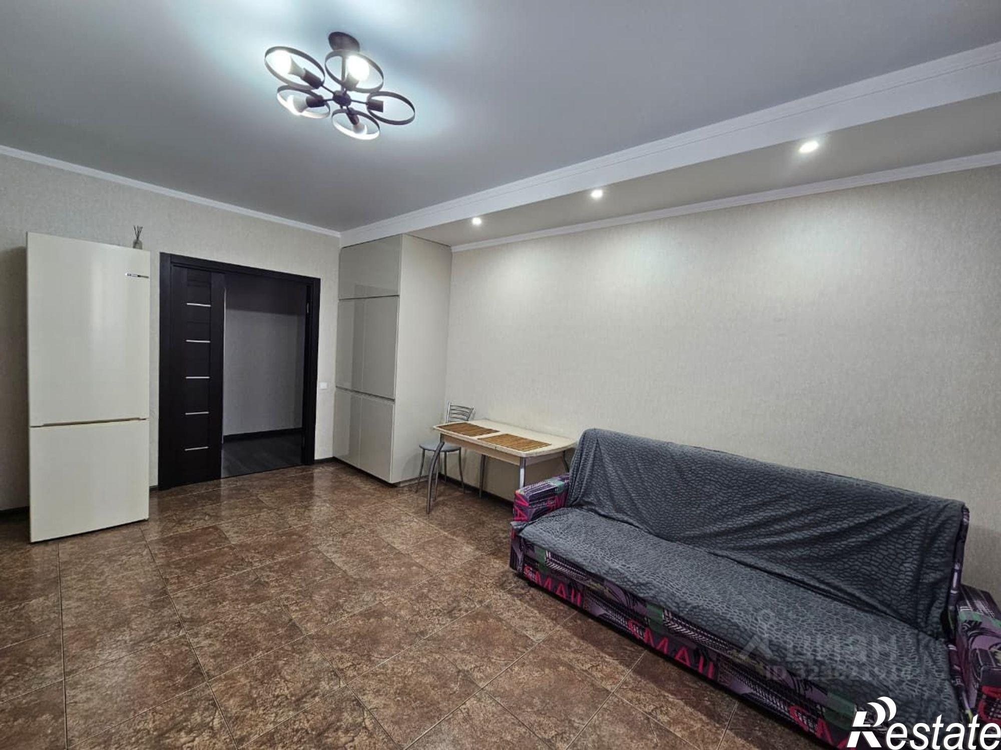 Сдать квартиру за 35 000 рублей на улица Еляна, 68