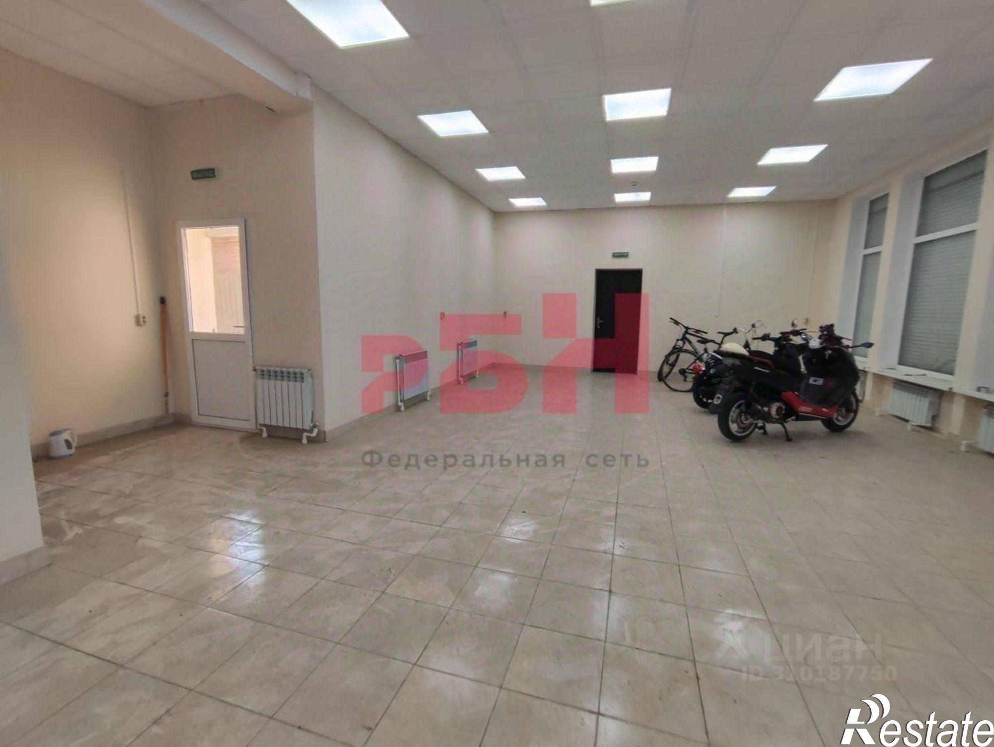 Купить ОСЗ, отдельно стоящее здание за 45 000 100 рублей на улица Мадояна, 181