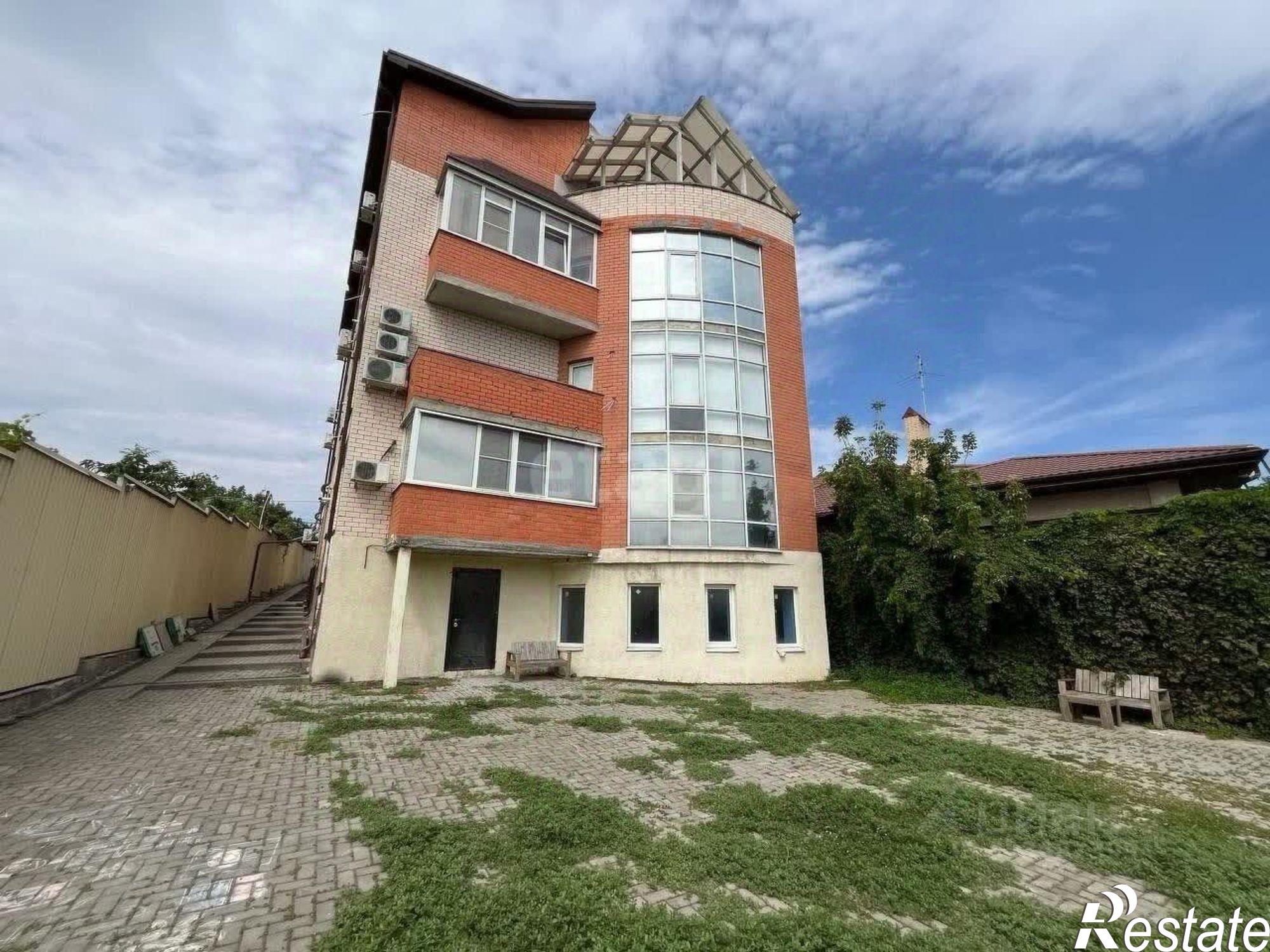 Купить офис, помещение под офис за 11 400 100 рублей на Портовая улица, 387