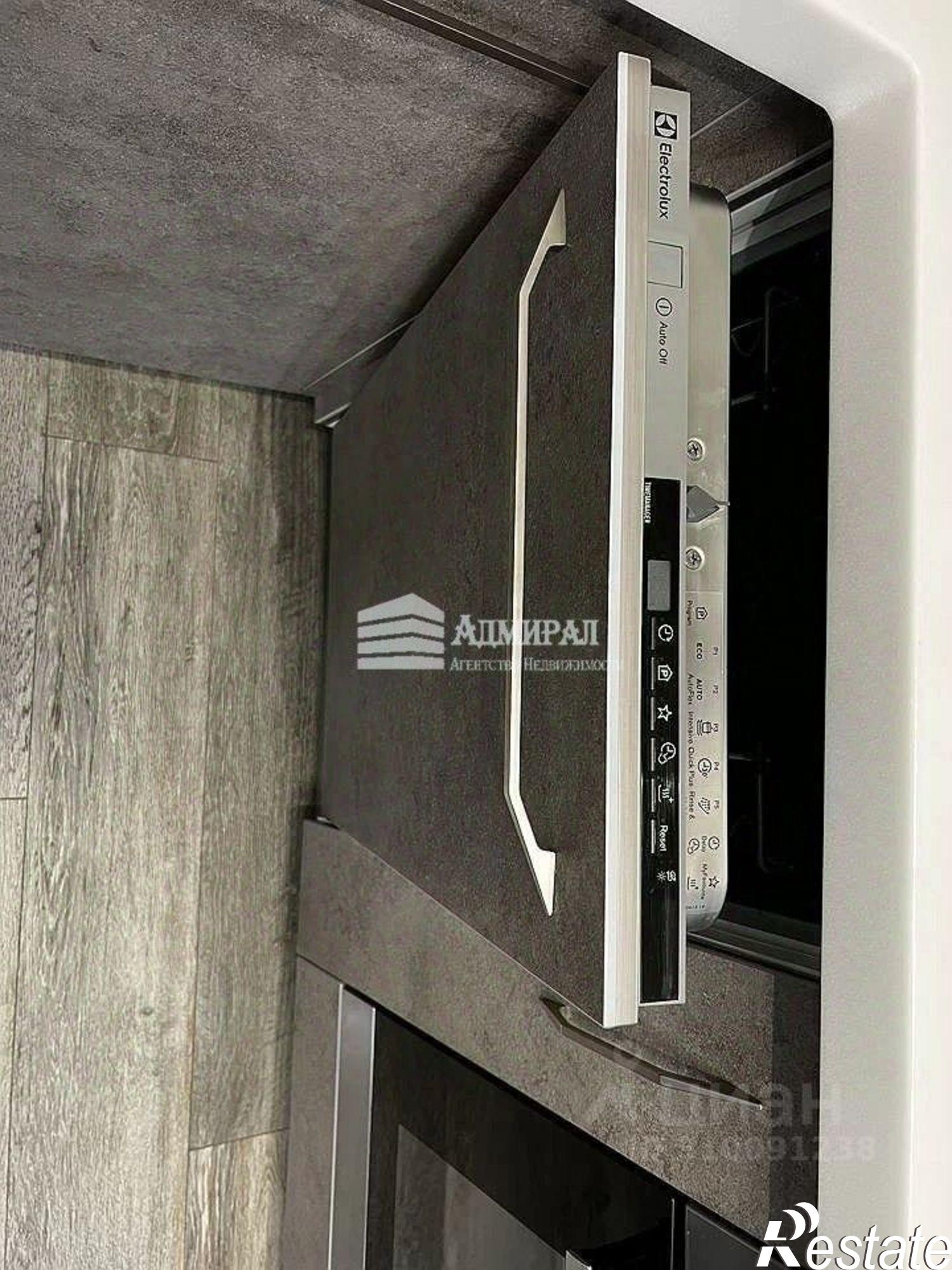 Купить квартиру за 12 900 000 рублей на Доломановский переулок, 116