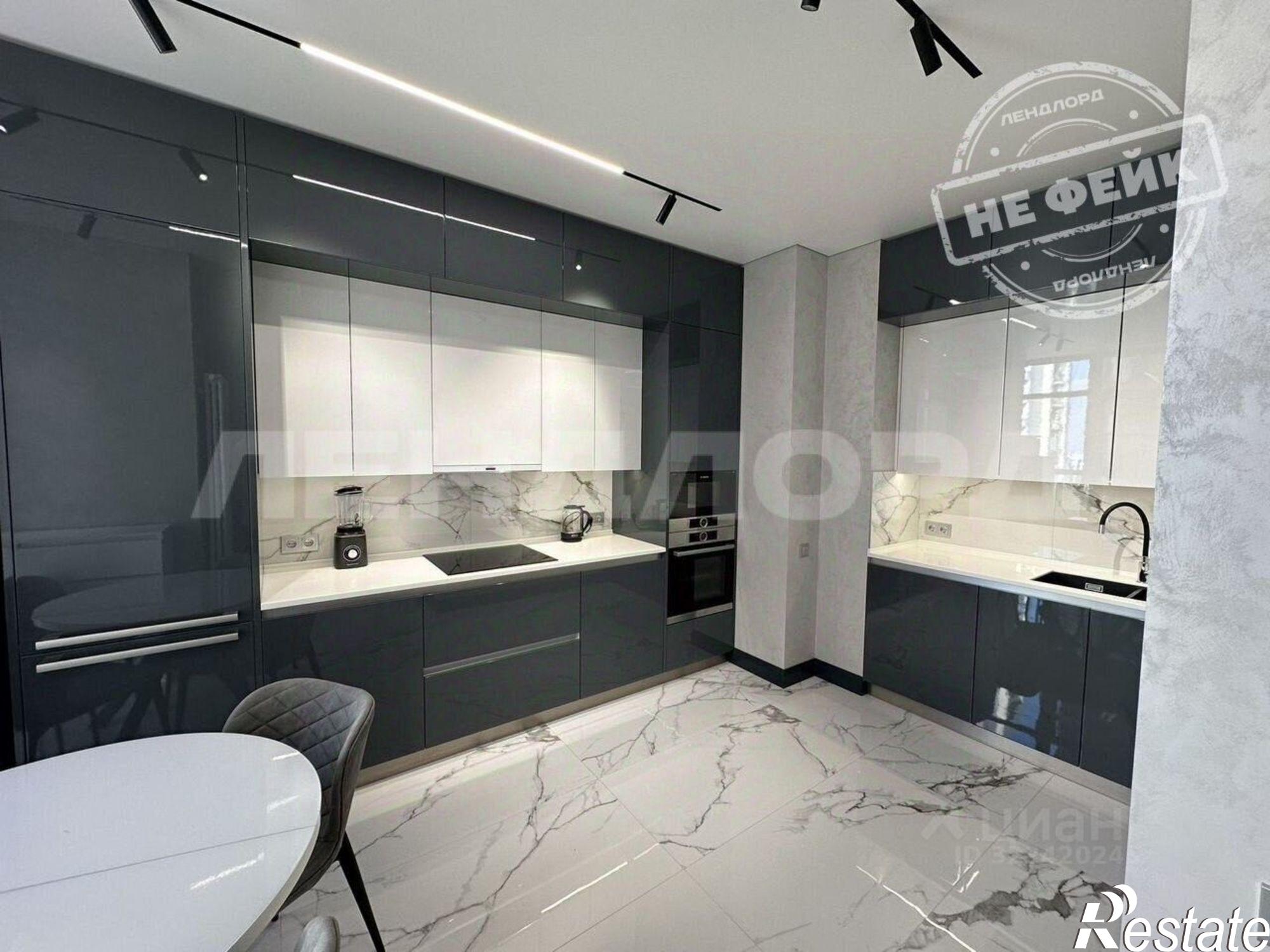 Купить квартиру за 17 000 000 рублей на Кировский проспект, 46