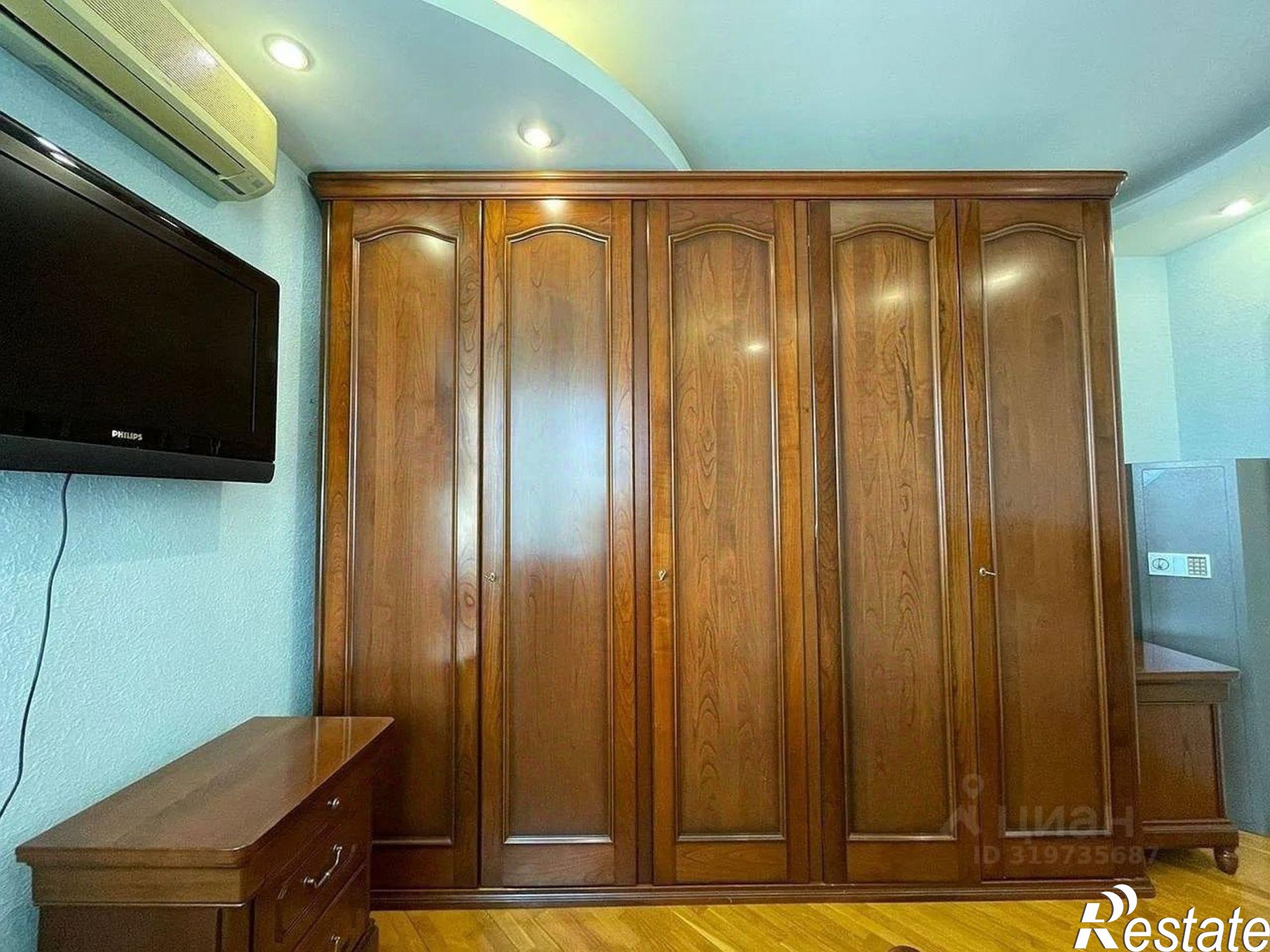 Купить квартиру за 14 000 000 рублей на переулок Семашко, 93/139