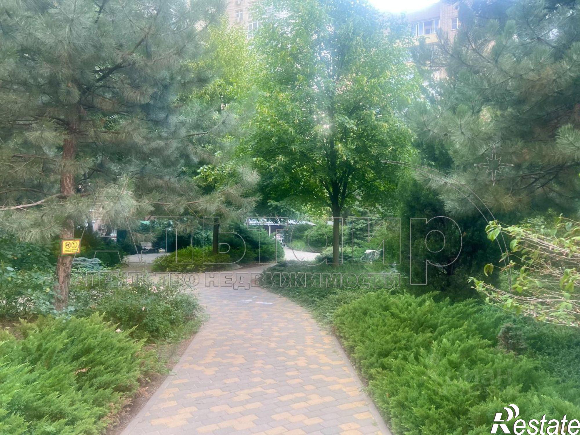 Купить квартиру за 36 500 000 рублей на Кировский проспект, 48