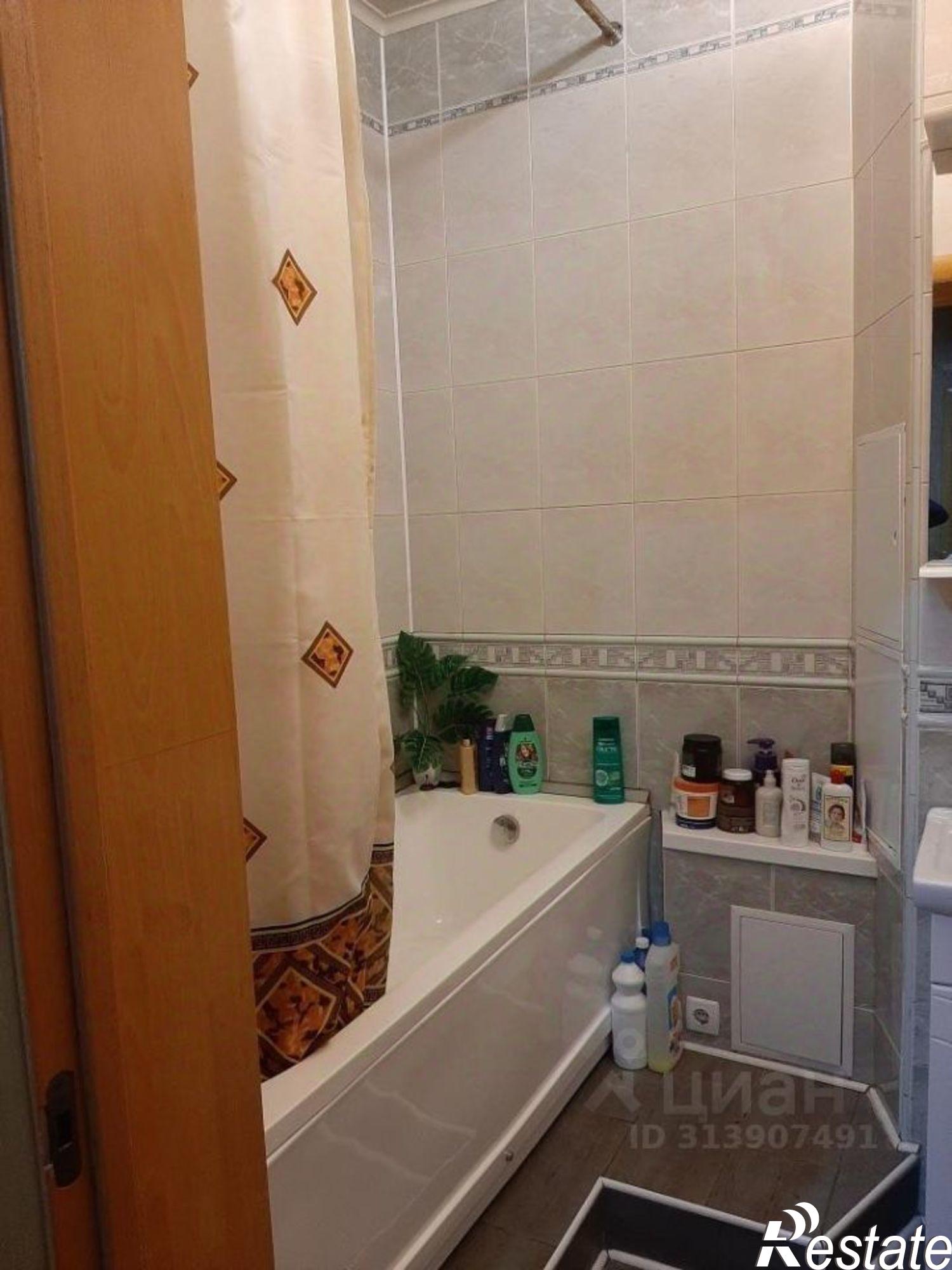 Купить квартиру за 10 000 000 рублей на улица Мильчакова, 49