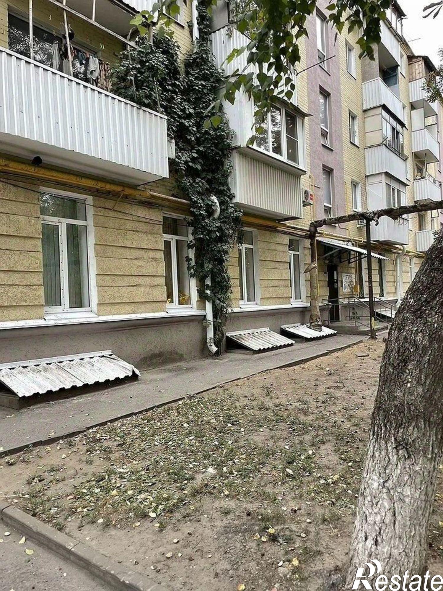 Купить квартиру за 3 100 000 рублей на Днепровский переулок, 103