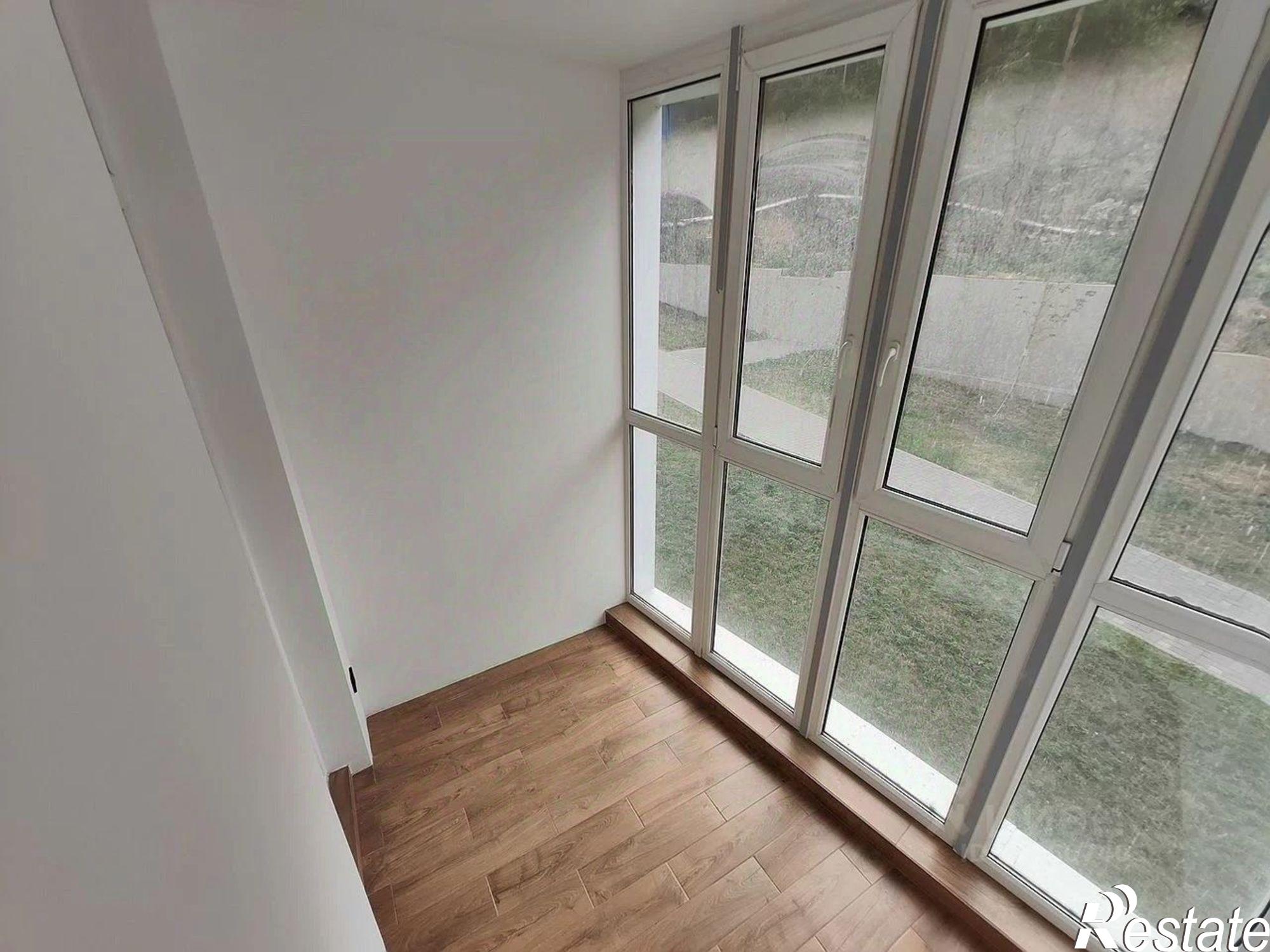 Купить квартиру за 5 900 000 рублей на Привокзальная улица, 3/1