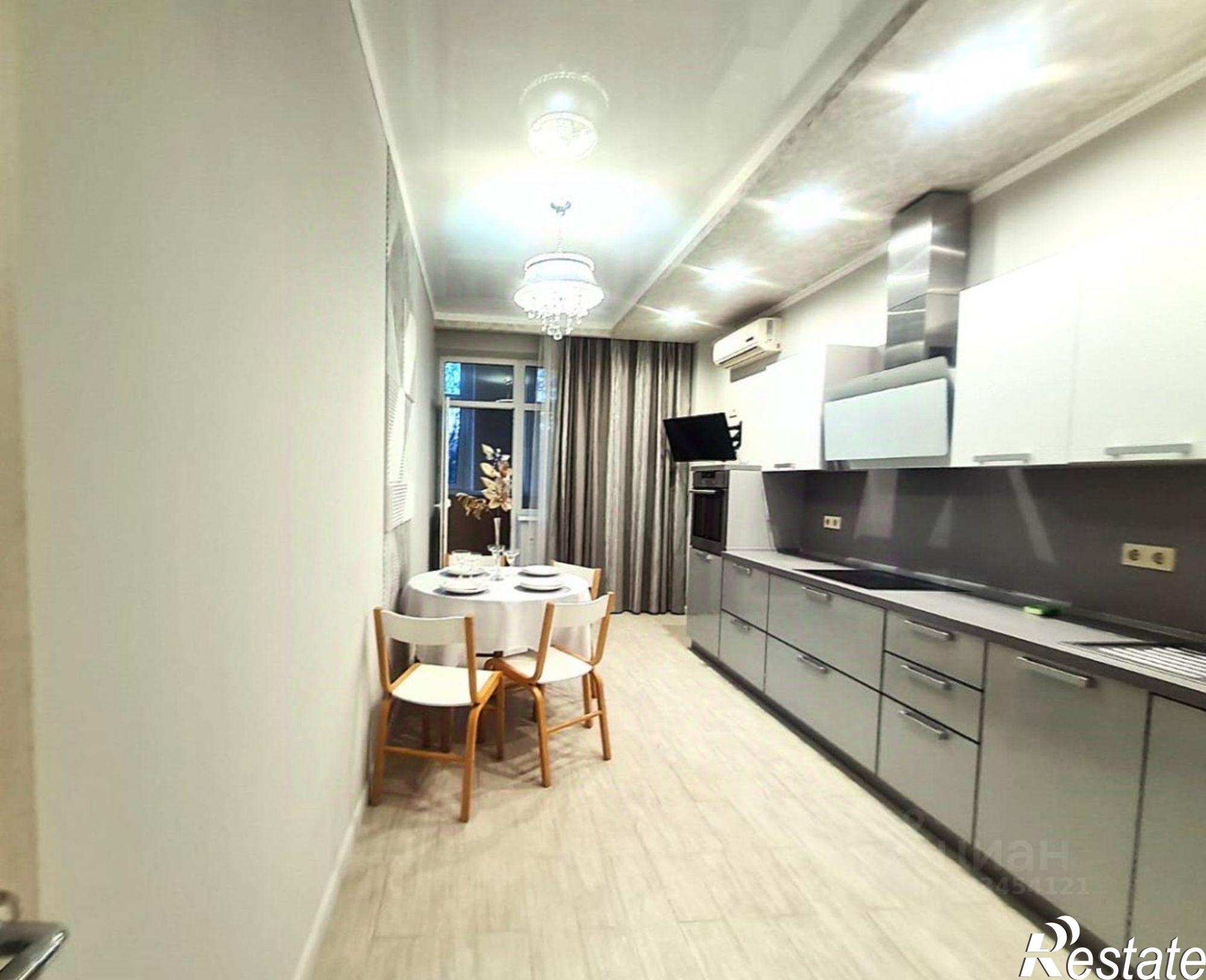 Купить квартиру за 10 000 000 рублей на улица Малюгиной, 220