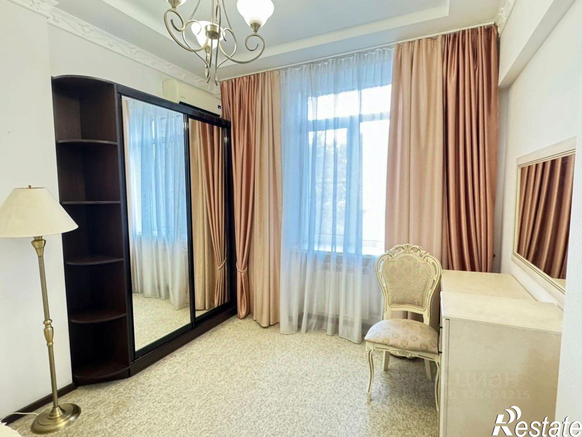 Купить квартиру за 10 700 000 рублей на Соборный переулок, 38