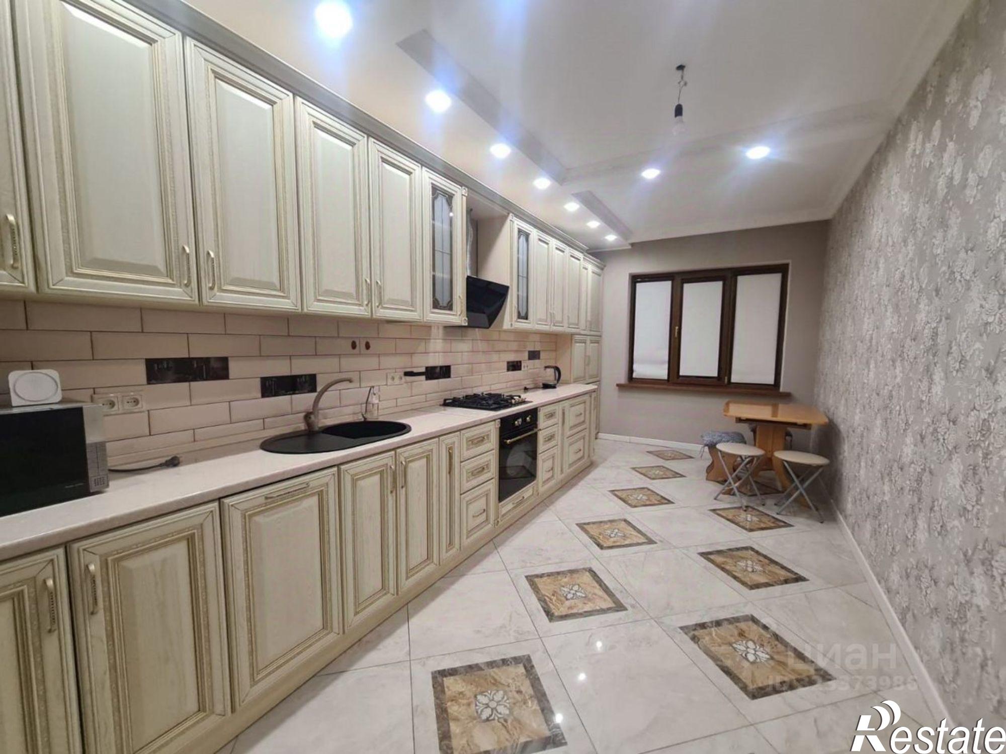 Купить квартиру за 11 000 000 рублей на 14-я линия, 15