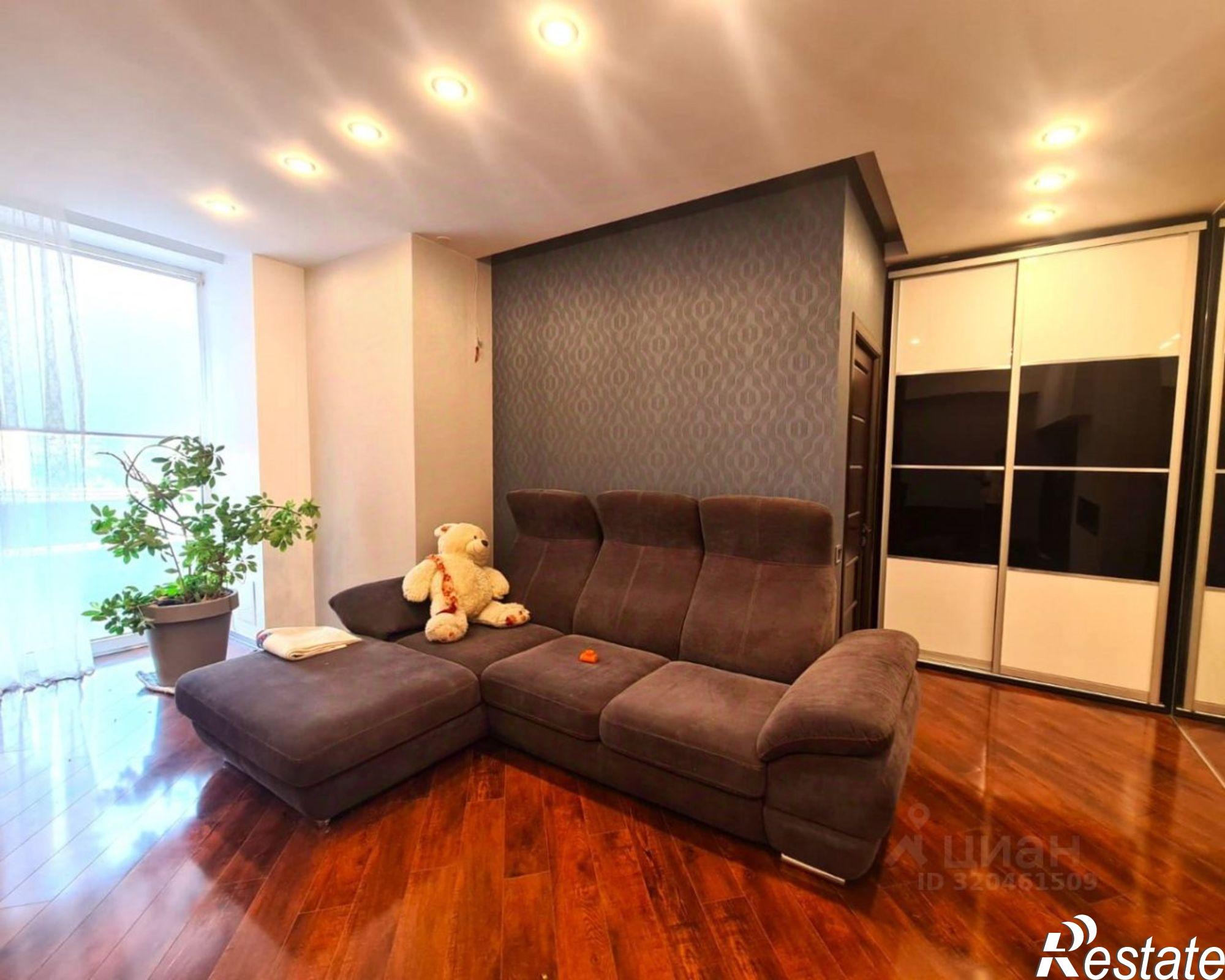 Купить квартиру за 20 000 000 рублей на Донская улица, 12