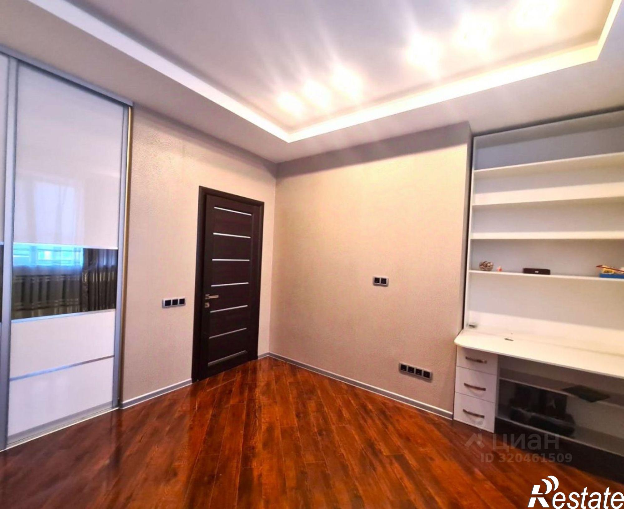 Купить квартиру за 20 000 000 рублей на Донская улица, 12