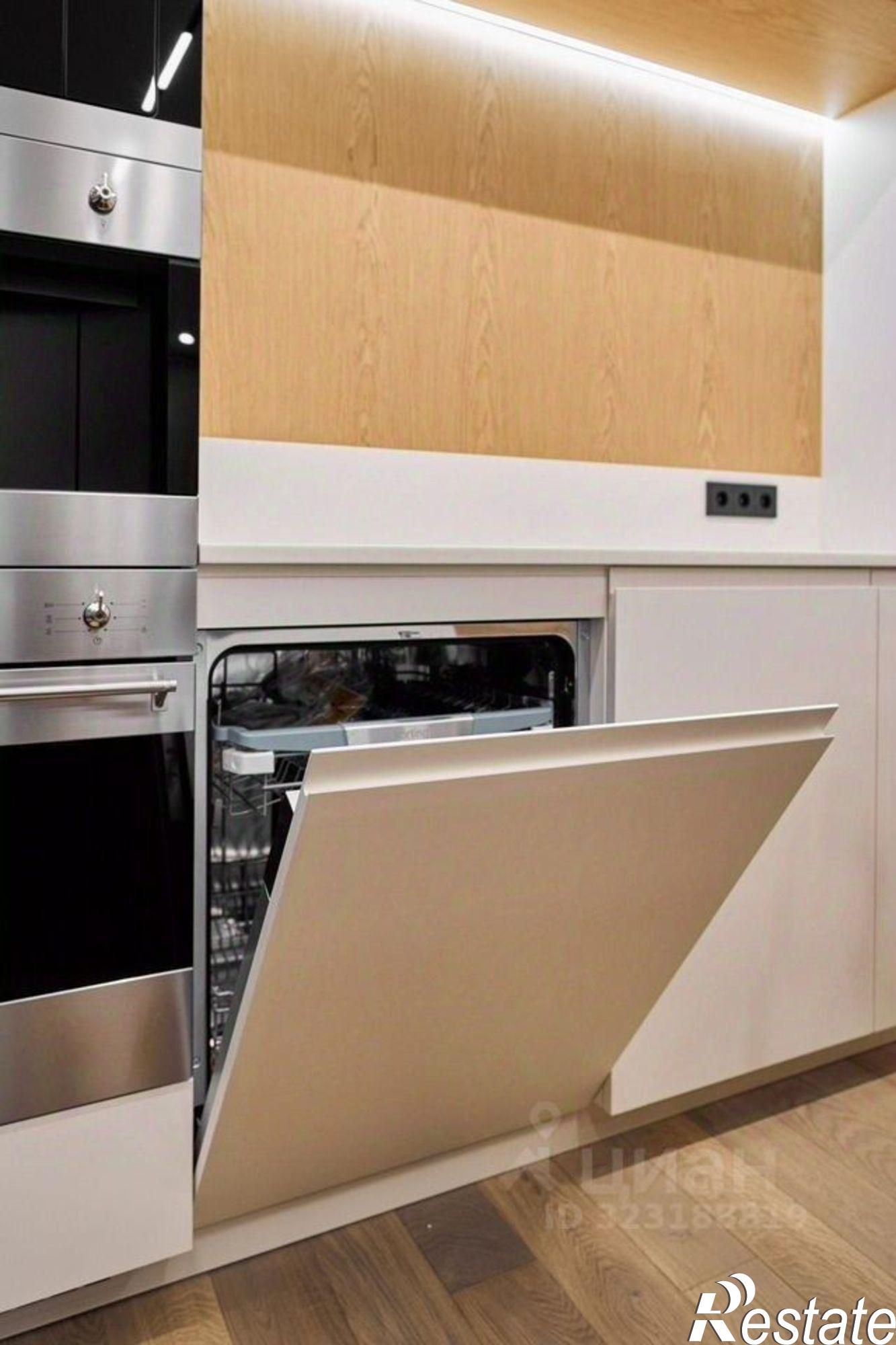 Купить квартиру за 18 000 000 рублей на улица Максима Горького, 225