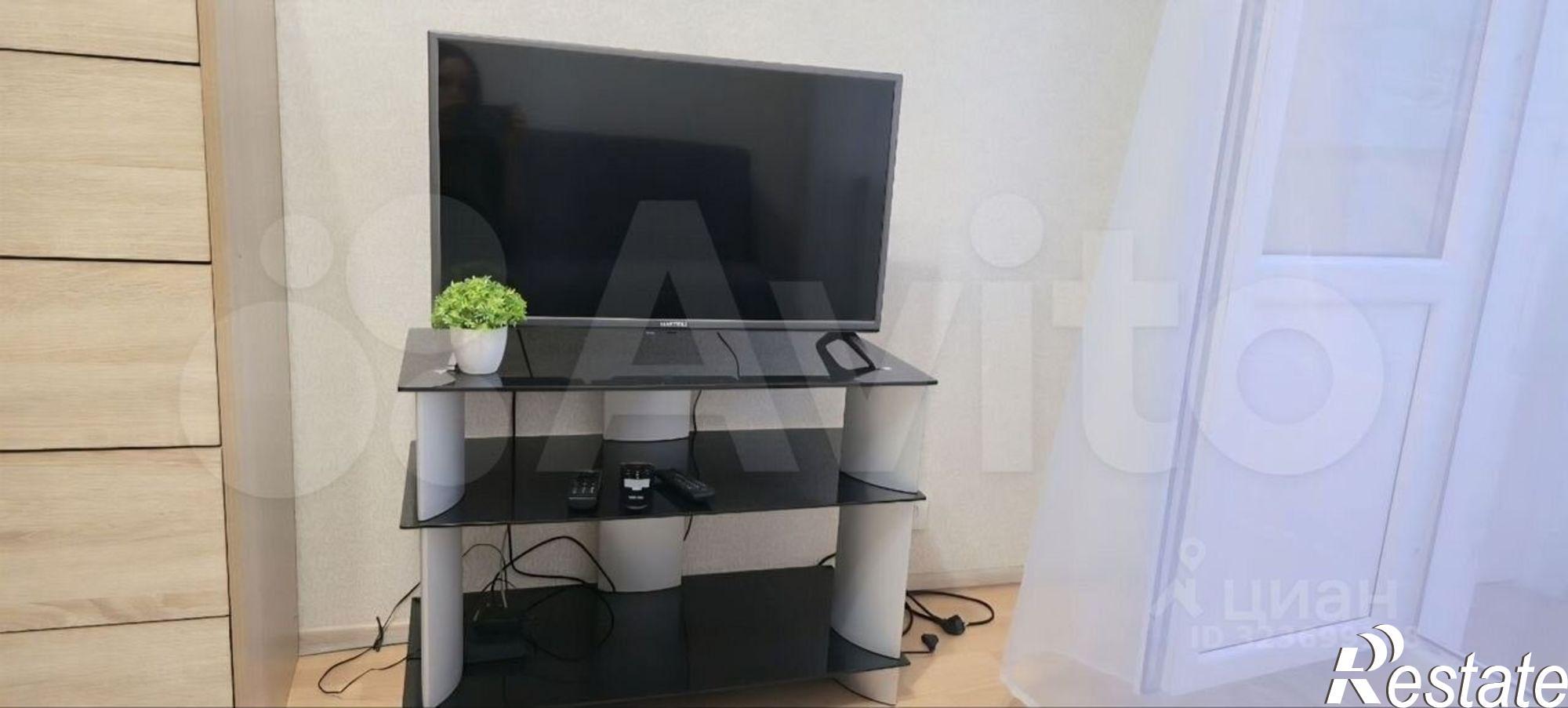 Купить квартиру за 2 780 000 рублей на Вятская улица, 112/2