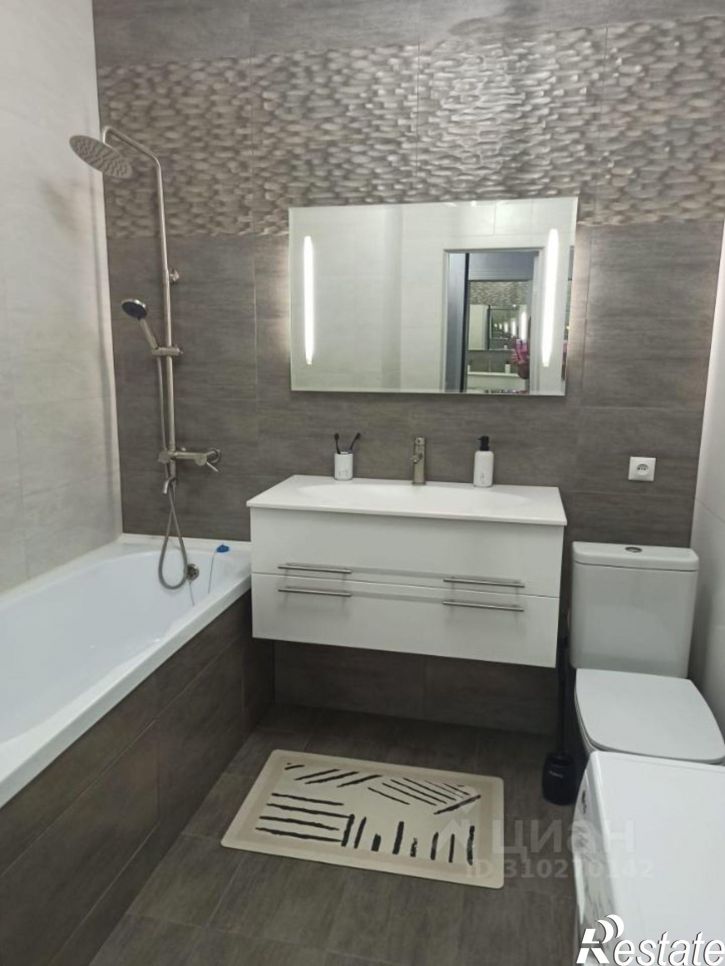 2-комн квартира бульвар Комарова, 20В/9А,  д. 20В/9А