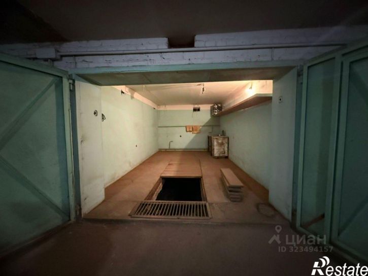 Гараж/парковка Коммунистический проспект, 27,  д. 27