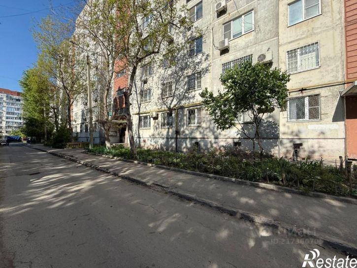 3-комн квартира улица Жмайлова, 25,  д. 25