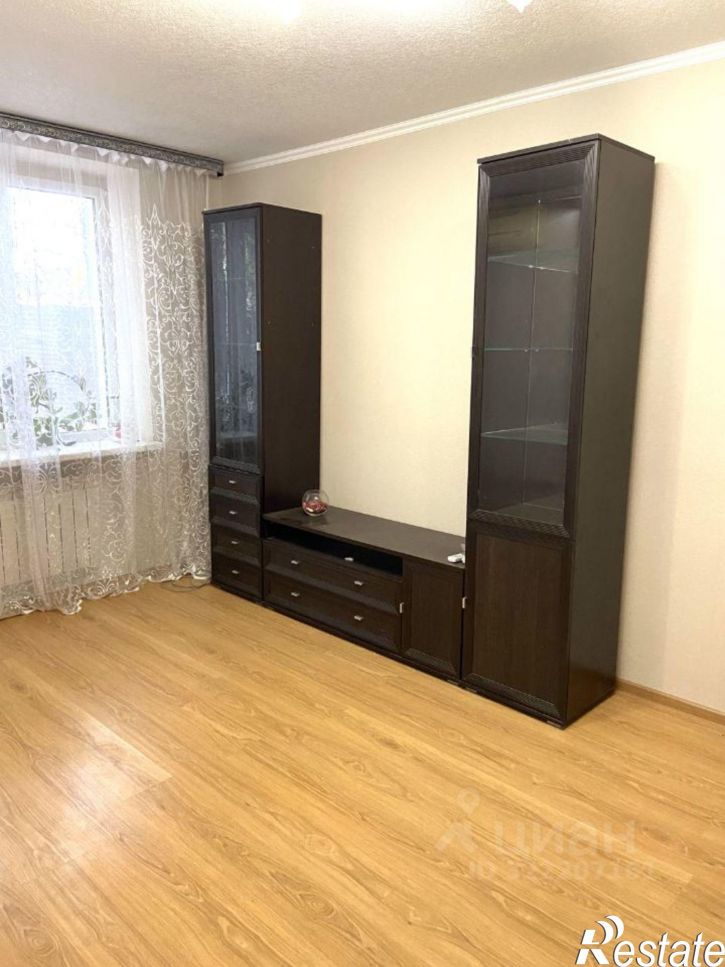 3-комн квартира 8-я линия, 3,  д. 3