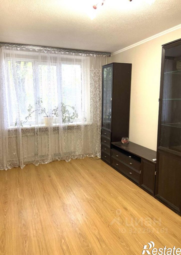 3-комн квартира 8-я линия, 3,  д. 3