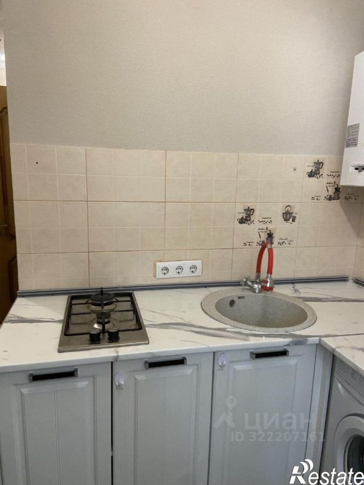 3-комн квартира 8-я линия, 3,  д. 3