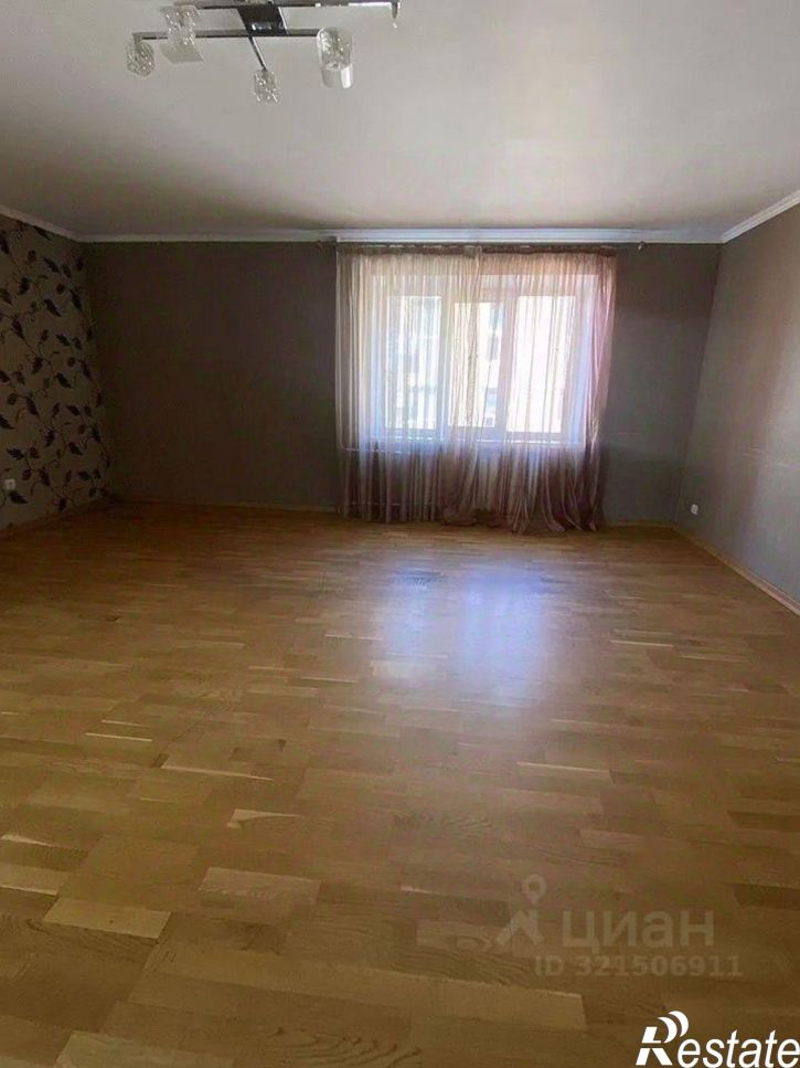 4-комн квартира 14-я линия, 78,  д. 78