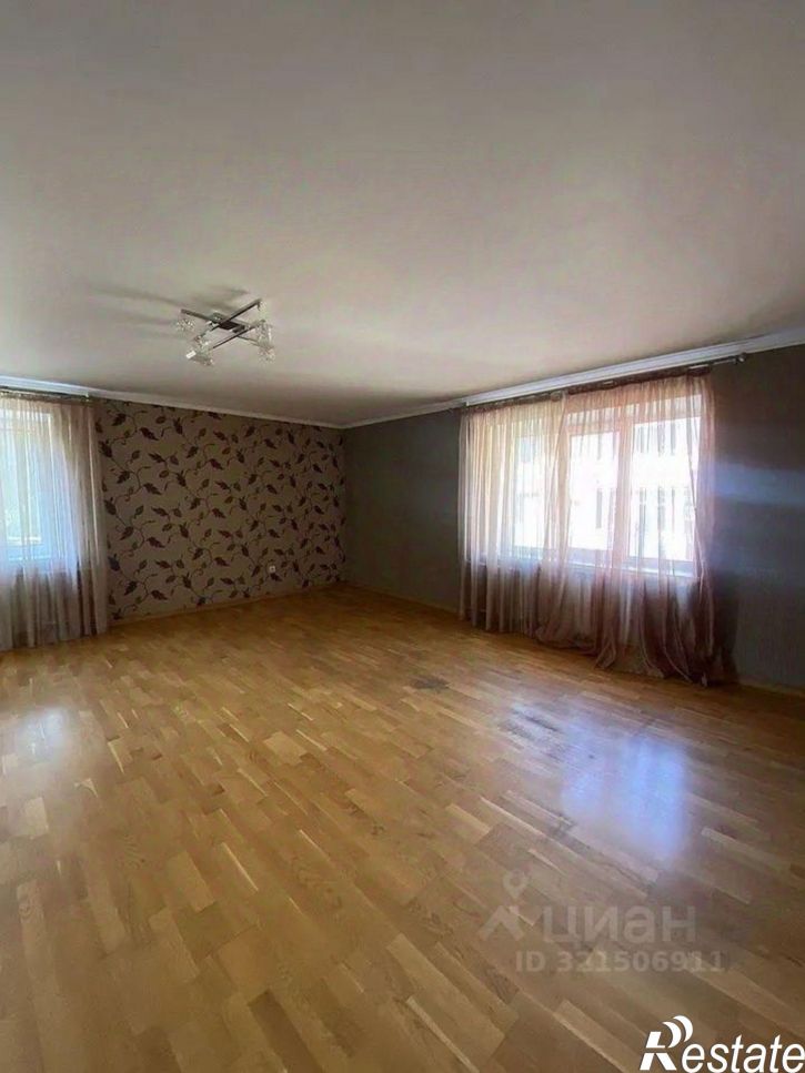 4-комн квартира 14-я линия, 78,  д. 78