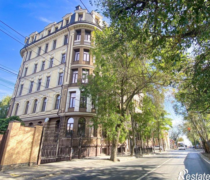 4-комн квартира 20-я линия, 13,  д. 13