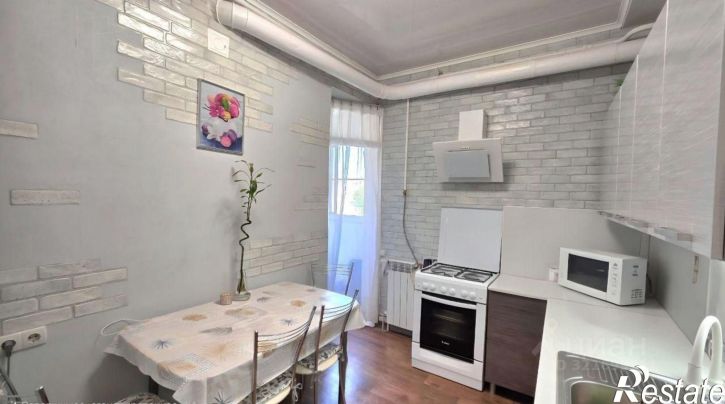 3-комн квартира г Ростов-на-Дону, ул Максима Горького