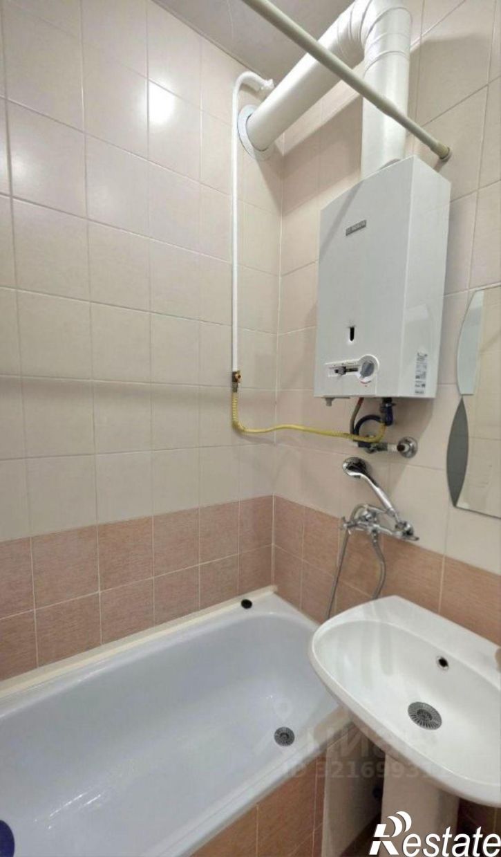 3-комн квартира г Ростов-на-Дону, ул Максима Горького