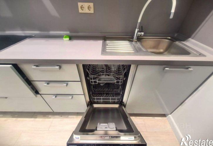 1-комн квартира улица Малюгиной, 220,  д. 220