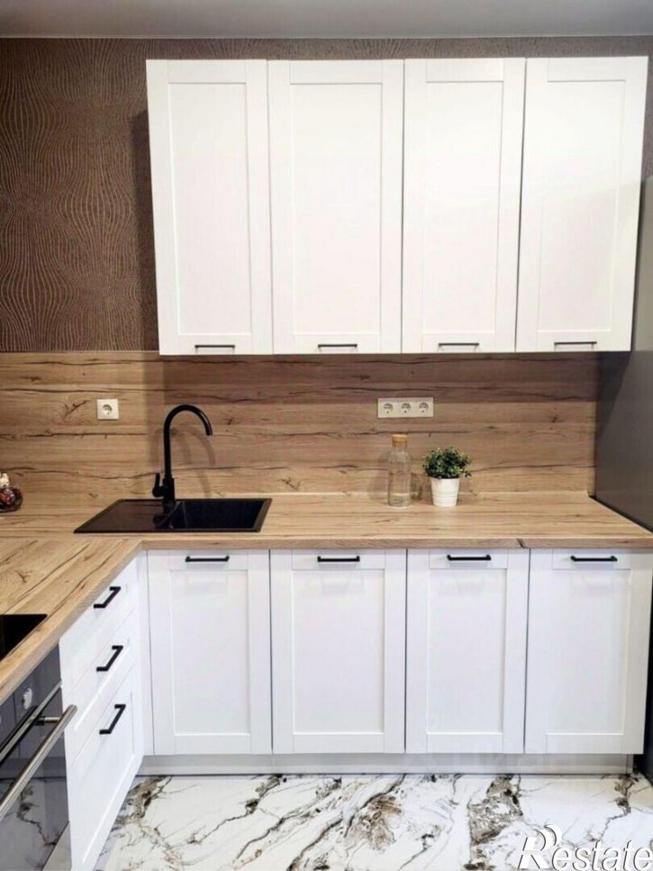 2-комн квартира проспект Сиверса, 30,  д. 30