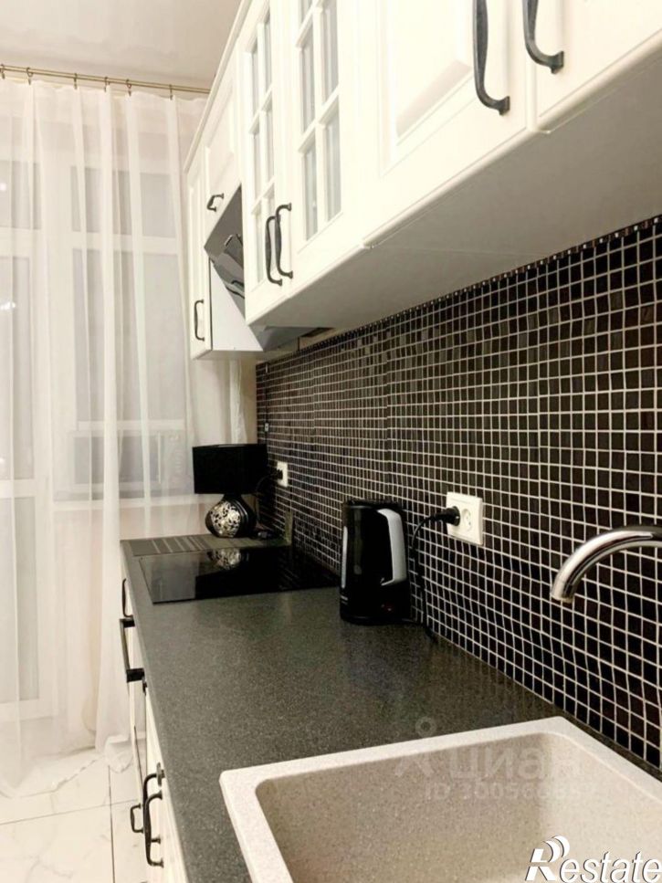 3-комн квартира 2-я Баррикадная улица, 4,  д. 4