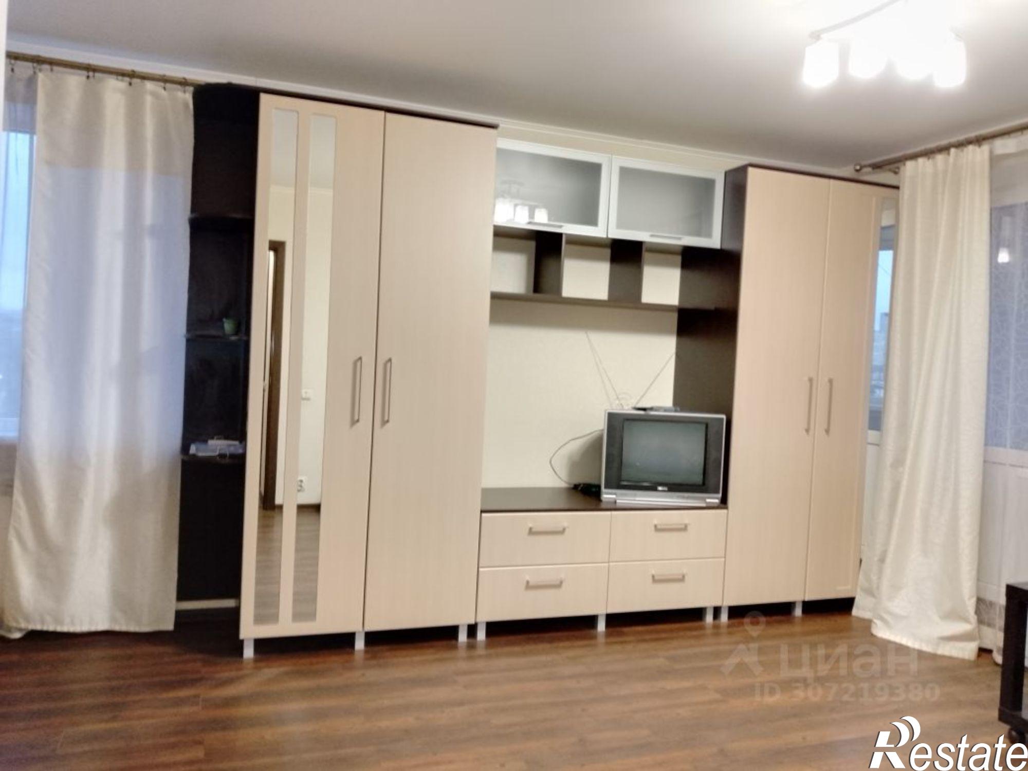 Сдать квартиру за 24 000 рублей на б-р Комарова, 3/1