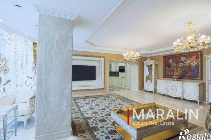 3-комн квартира улица Суворова, 77,  д. 77