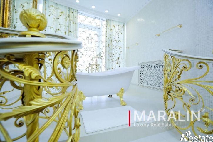 3-комн квартира улица Суворова, 77,  д. 77