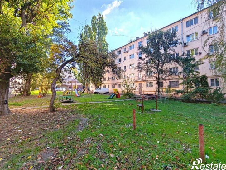 Комната Киргизская улица, 8,  д. 8