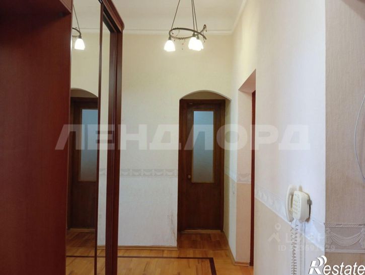 4-комн квартира Ростов-на-Дону, улица 2-я Линия, 4