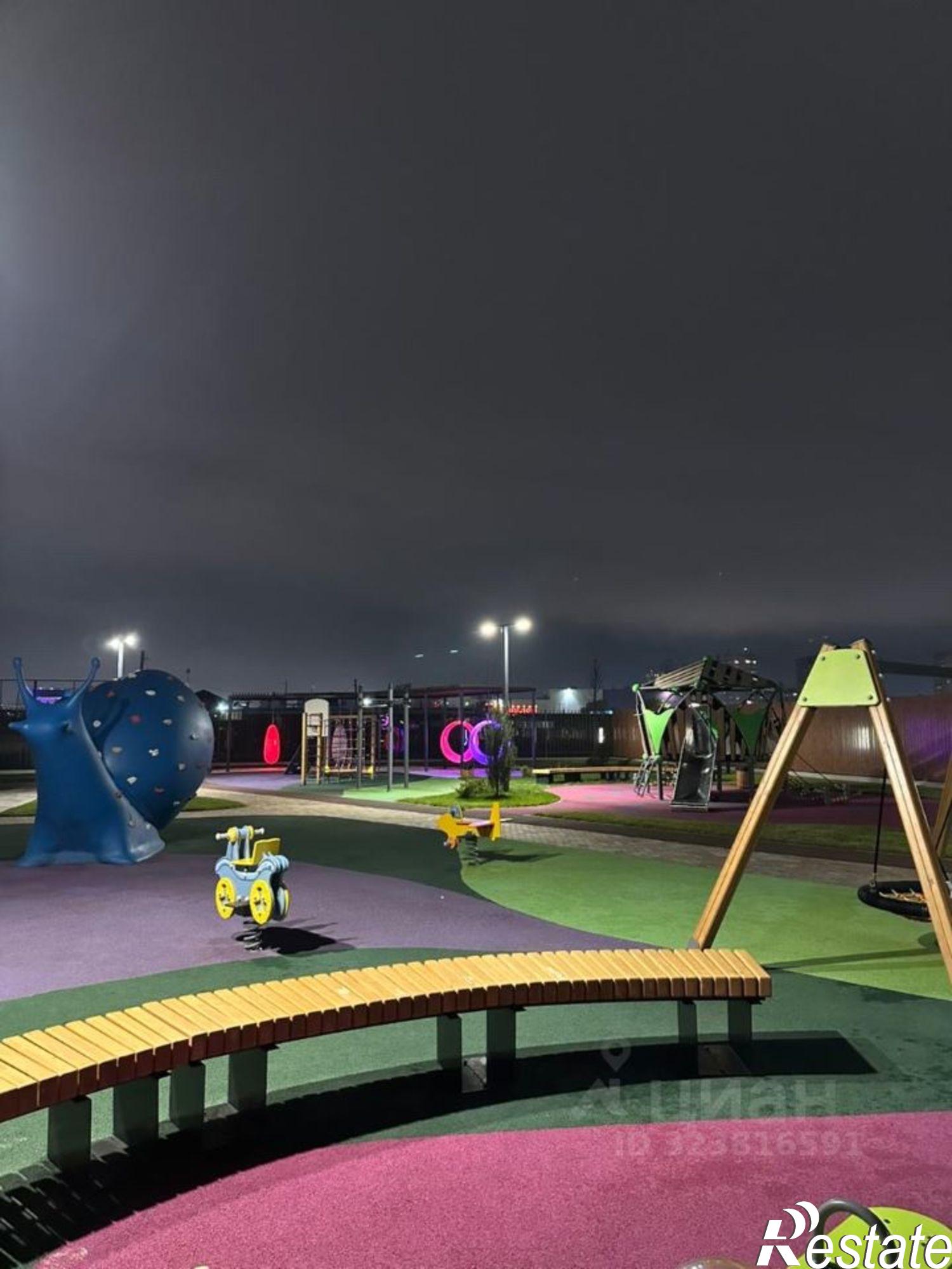 Сдать квартиру за 35 000 рублей на улица Малиновского, 33б стр 6