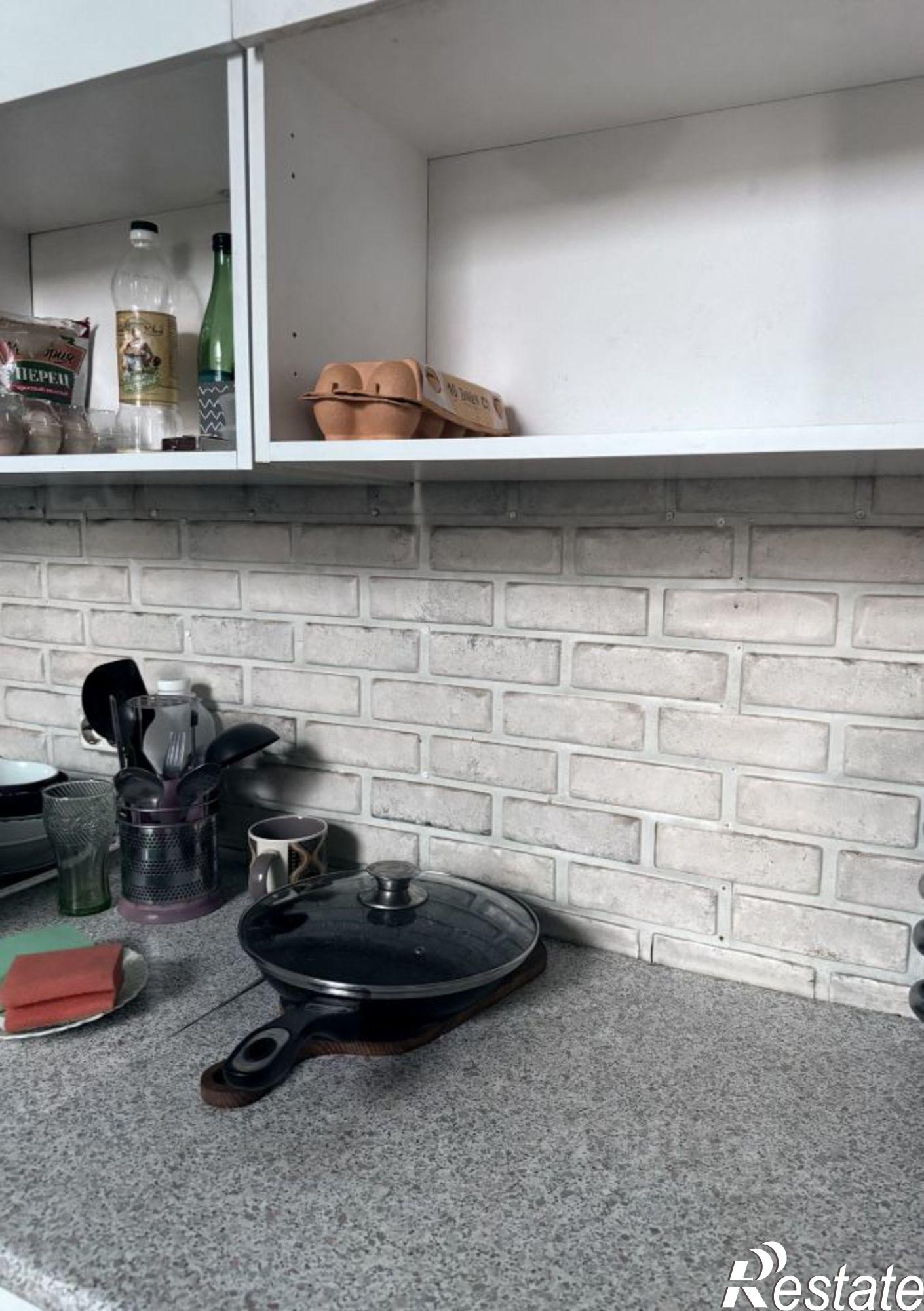 Сдать комнату за 18 000 рублей на Ворошиловский проспект, 8