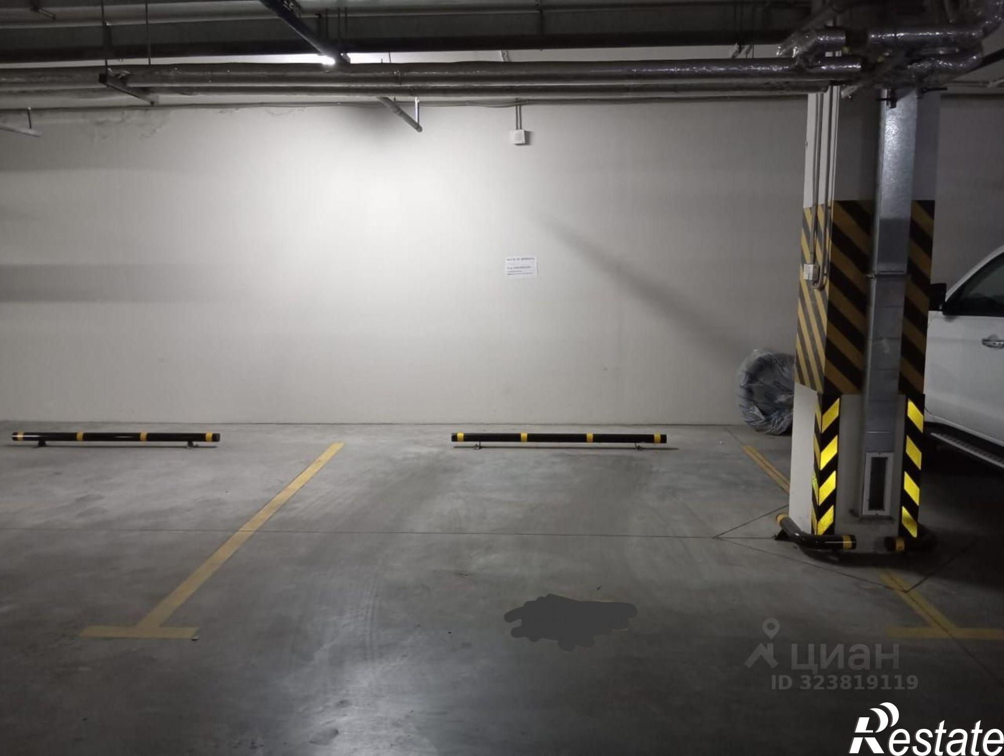 Сдать гараж, место в паркинге за 8 001 рублей на улица Ларина, 45 с2