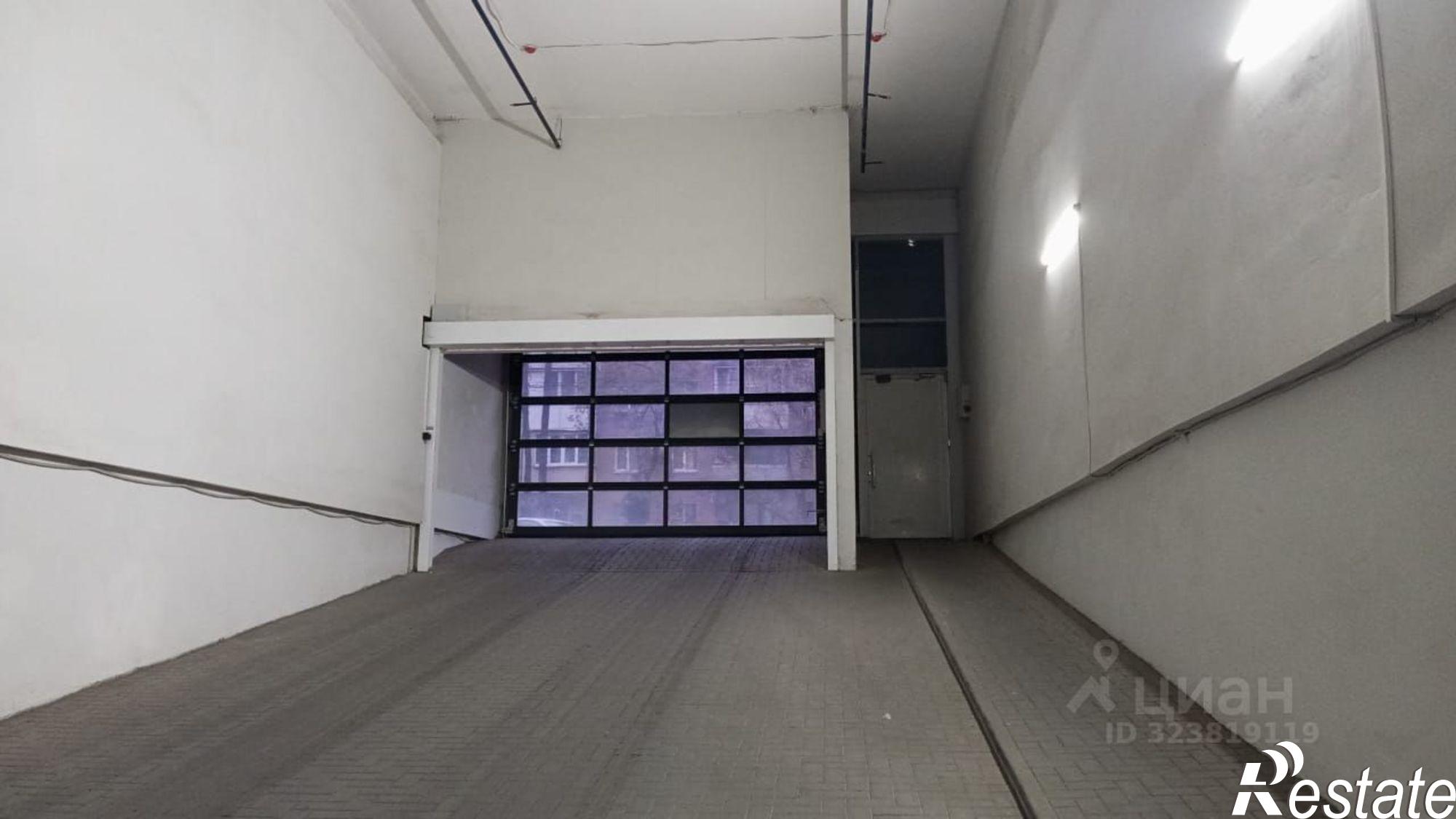 Сдать гараж, место в паркинге за 8 001 рублей на улица Ларина, 45 с2