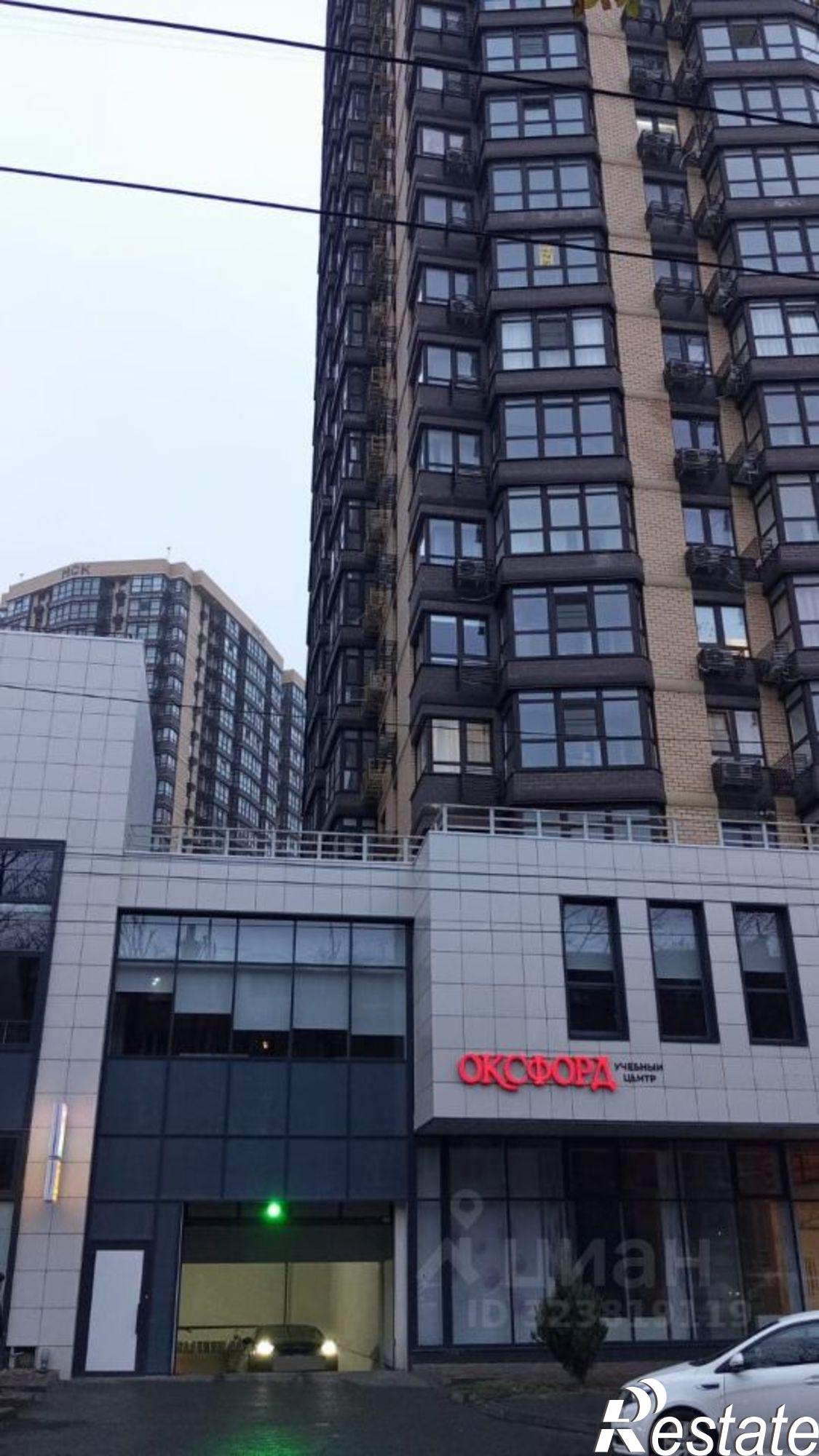 Сдать гараж, место в паркинге за 8 001 рублей на улица Ларина, 45 с2